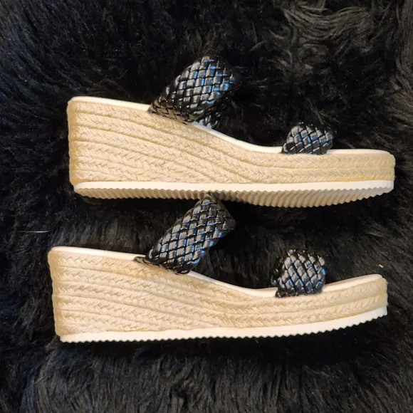 NEW Black Classic Wedge Slipon Sandals Women's Size 6.5 (37) - Picture 3 of 12